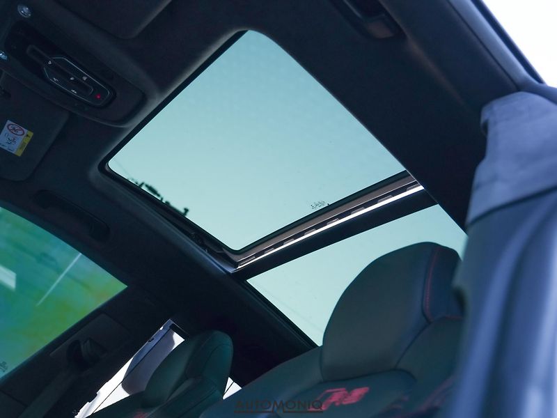 Audi RS Q8 (2023) Matrix, Ker. brzdy, Pano, B&O - fotka 4 z 20