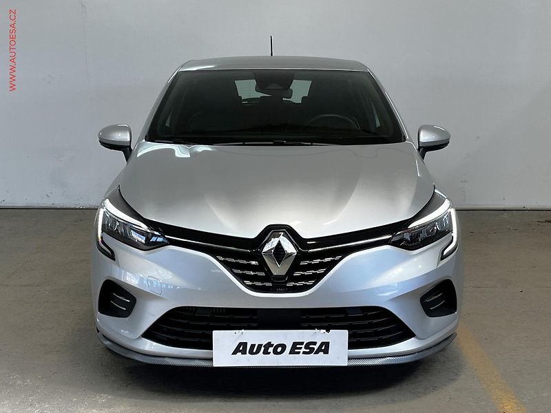 Renault Clio (2022) 1.0 TCe, 1.maj,ČR, Intense - fotka 2 z 15