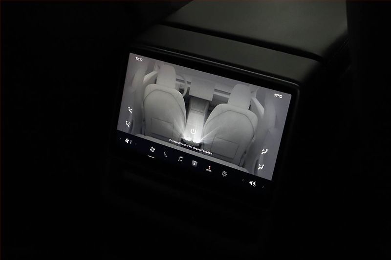 Tesla Model 3 (2024) Standard Range LFP, SoH 96% - fotka 15 z 19