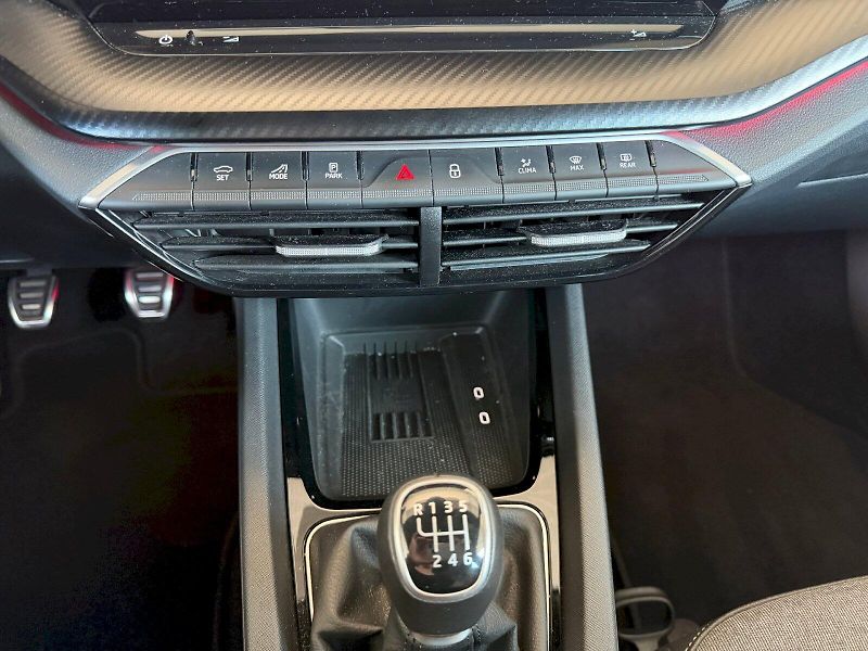 Škoda Octavia (2025) Sportline 1.5 TSI / 110 kW M6 - fotka 18 z 29