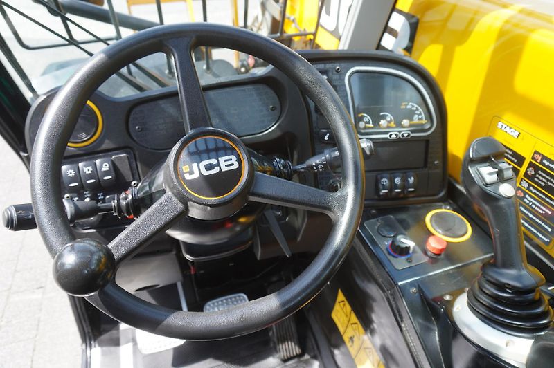 JCB (2022) 525-60T5 / 2022 / 860 MTH! - fotka 21 z 24
