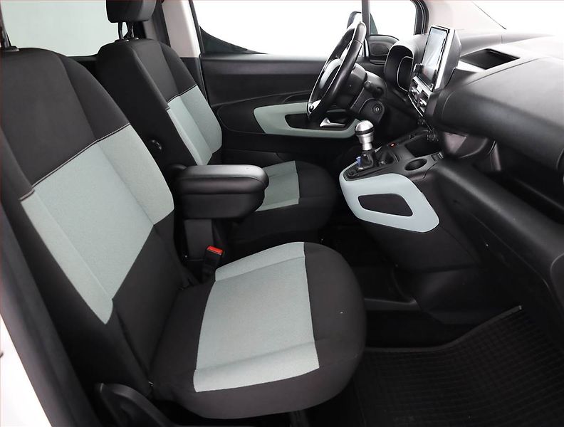 Citroën Berlingo (2021) Maxi Feel 1.5 BlueHDi, 5Míst - fotka 7 z 14