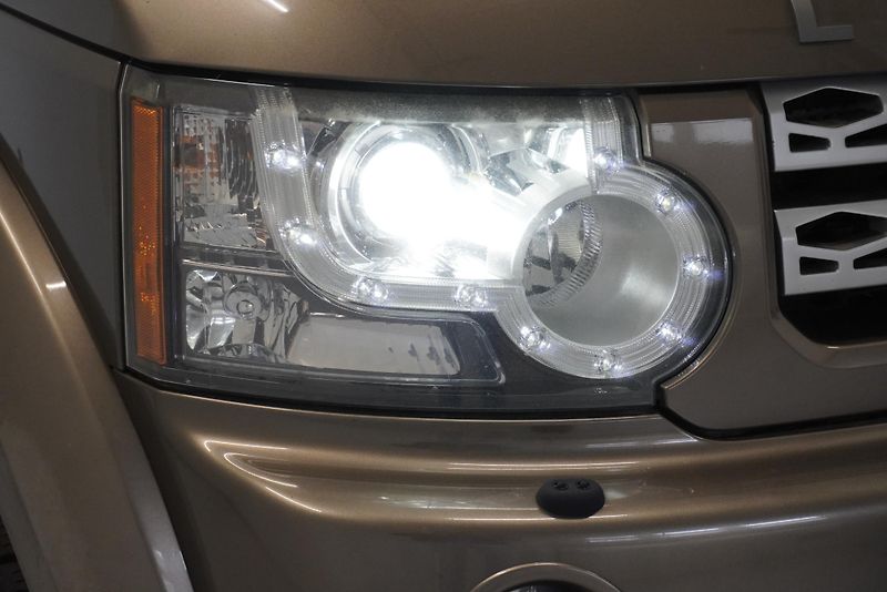 Land Rover Discovery DISCOVERY 4  3,0D SDV6 HSE 4WD - fotka 10 z 34