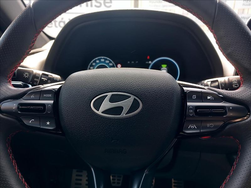Hyundai i30 1,5 T-GDI MH MT N-LINE - fotka 10 z 24