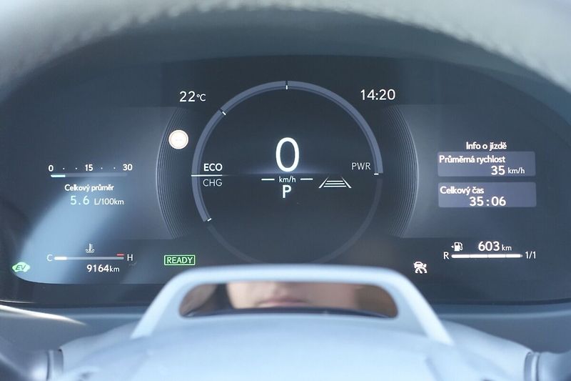 Lexus UX 300h UX300h F SPORT Design - fotka 29 z 36