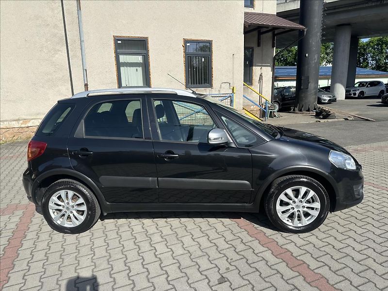 Suzuki SX4 1,6 TAŽNÉ - fotka 2 z 19