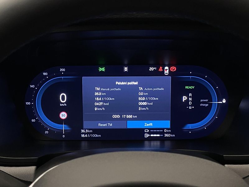 Volvo V90 T6 AWD PLUG-IN PLUS DARK TAŽNÉ - fotka 26 z 53