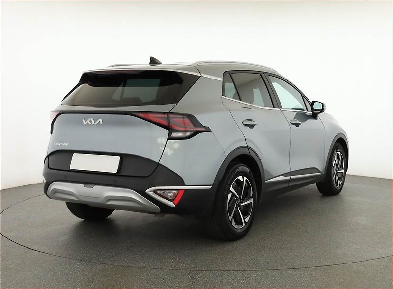 Kia Sportage (2022) Exclusive 1.6 T-GDI MHEV - fotka 5 z 19