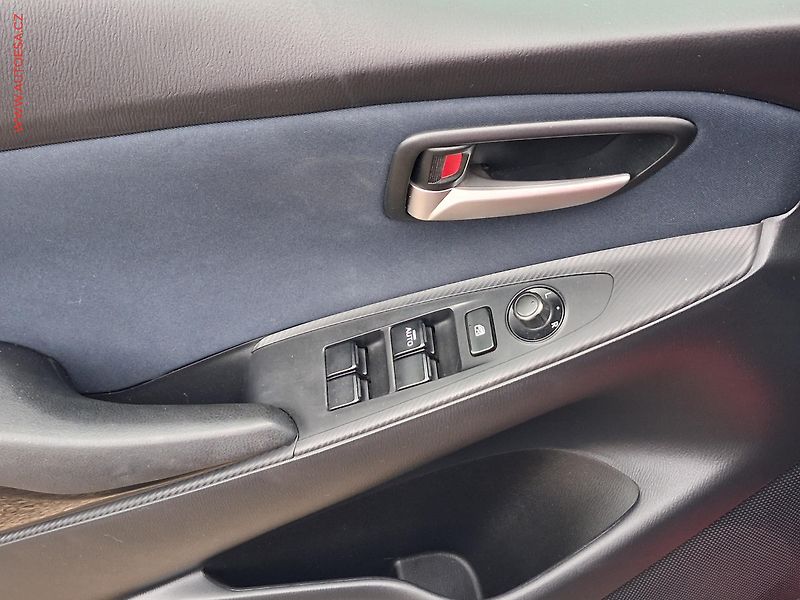 Mazda 2 (2015) 1.5 i, 2.maj,ČR, AC - fotka 11 z 18
