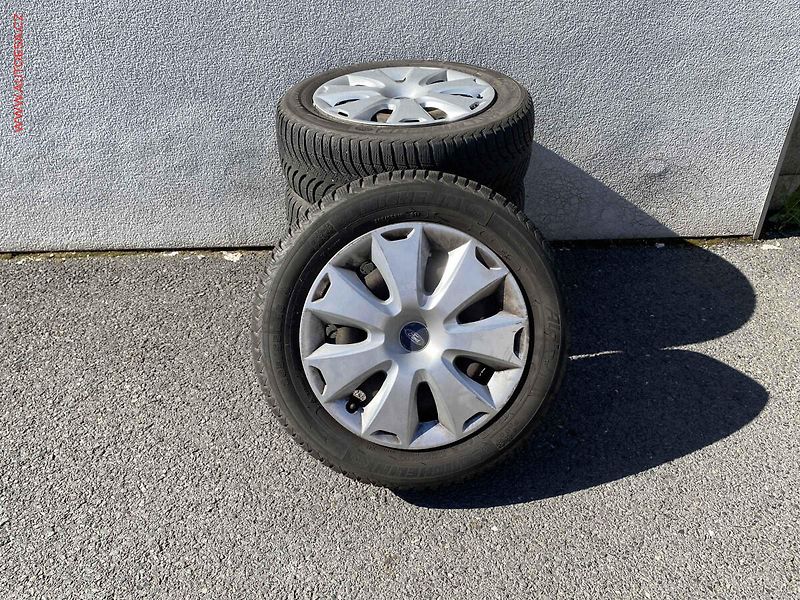 Ford Focus (2013) 1.6 TDCI, ČR, servis.kniha - fotka 16 z 16
