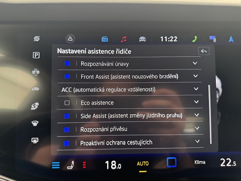 Volkswagen Touareg 3.0Tdi*1-MAJ*DPH*R-LINE*HUD* - fotka 32 z 47