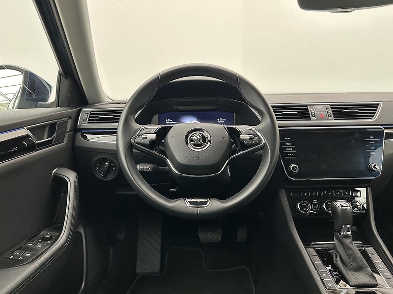 Škoda Superb 2.0 TDI L & K - fotka 34 z 34