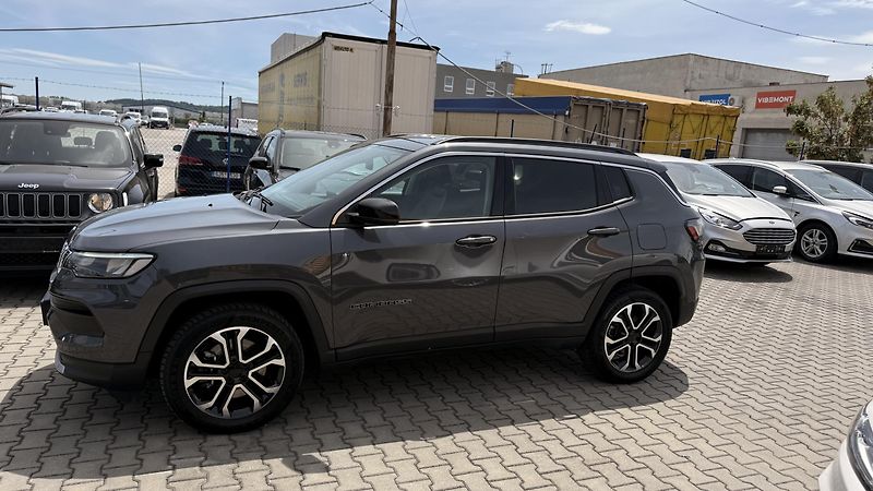 Jeep Compass (2023) 1.3 T4 PHEV,4x4,ZÁRUKA - fotka 45 z 56