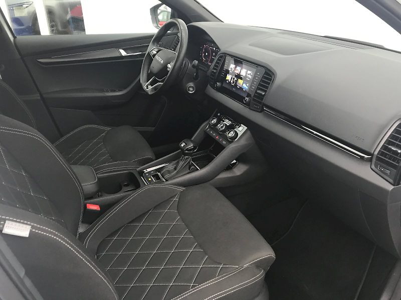 Škoda Karoq (2024) SPORTLINE  2,0 TDI 4x4  DSG - fotka 7 z 26