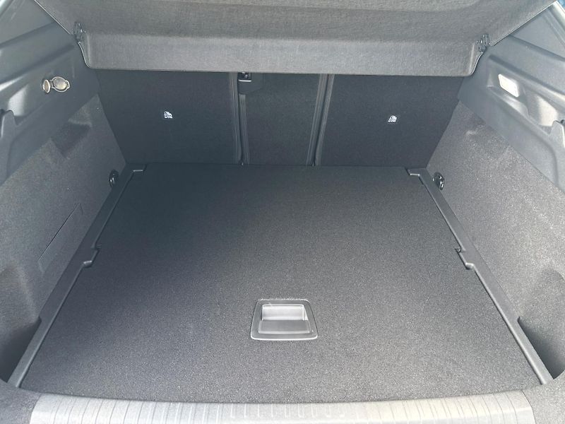 Peugeot 3008 (2026) ALLURE Hybrid 145 e-DCS6 - fotka 8 z 22