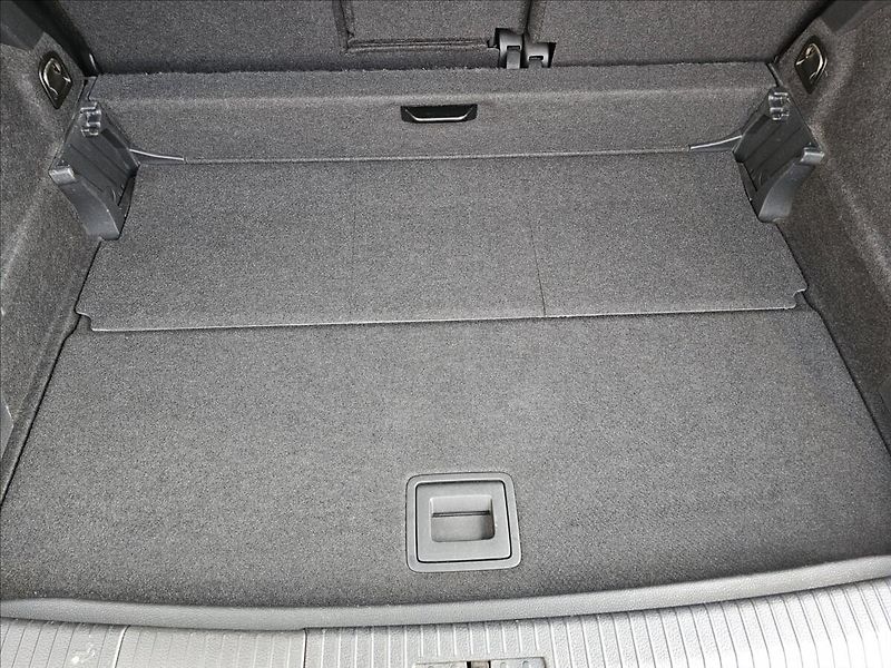 Volkswagen Golf Sportsvan 1,4TSi DSG LOUNGE NAVI STK - fotka 32 z 53