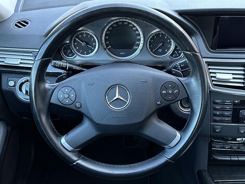 Mercedes-Benz Třídy E 350 4Matic 272PS NAVI KAMERA+P - fotka 18 z 39