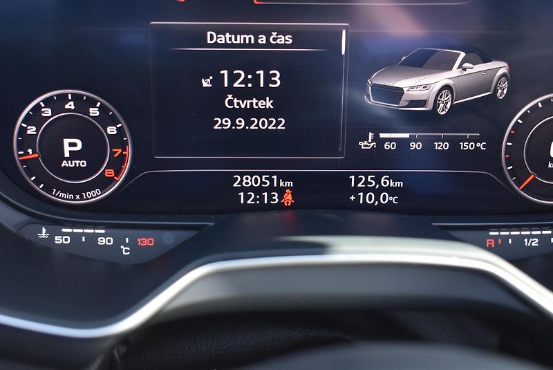 Audi TT 1.8TFSI S-Line Cabrio,B&O - fotka 43 z 50
