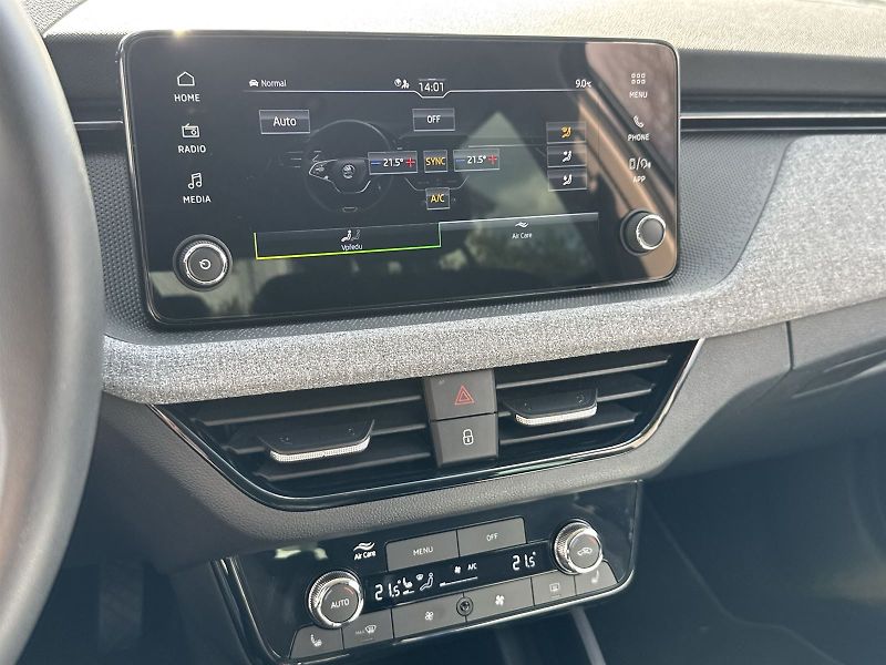 Škoda Scala (2024) 1.0 TSI DSG Selection - fotka 24 z 31