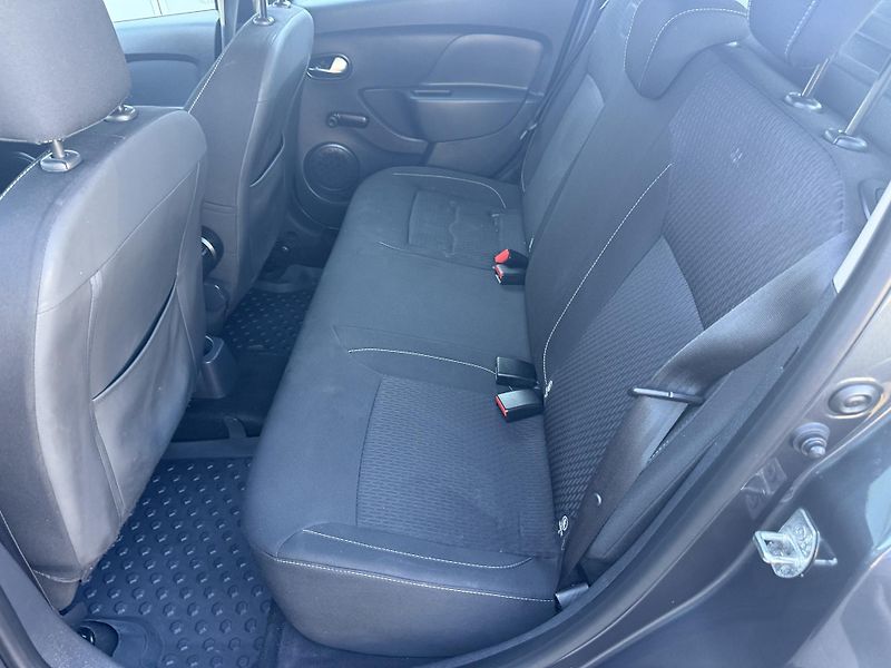 Dacia Logan 0.9 TCe CZ 1.majitel - fotka 24 z 30