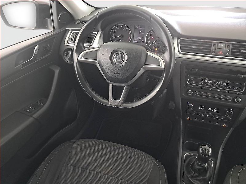 Škoda Rapid (2014) 1.2 TSI, Serv.kniha, Tempomat - fotka 7 z 15