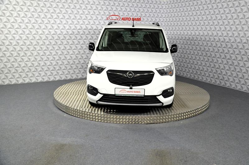 Opel Combo (2022) 1.5D 96 Elegance Plus 5d - fotka 2 z 21