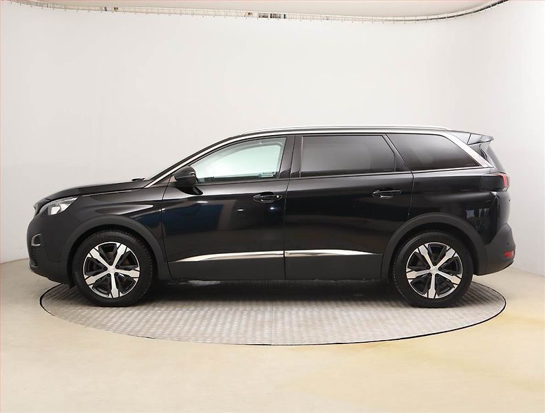 Peugeot 5008 (2019) PureTech 130, 7 míst - fotka 3 z 25