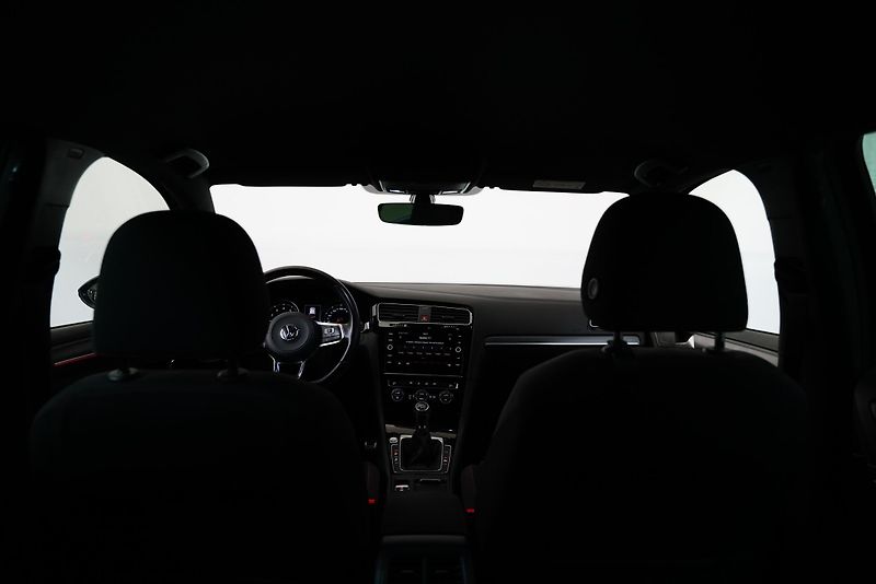 Volkswagen Golf - fotka 24 z 26
