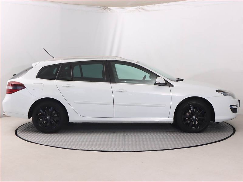 Renault Laguna (2013) 2.0 dCi, Automat, Serv.kniha - fotka 6 z 18