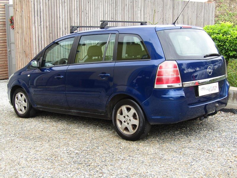 Opel Zafira (2005) 1.6 16V  7 MÍST - fotka 5 z 35