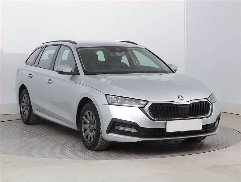 Škoda Octavia (2023) Ambition 2.0 TDI, ČR,1.maj - fotografie inzerátu