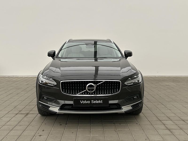 Volvo V90 2.0  B5 4x4 Cross Country Plus - fotka 2 z 30