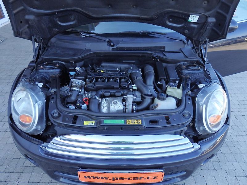 Mini Clubman 1.6 D 80kW KLIMATIZACE - fotka 13 z 15