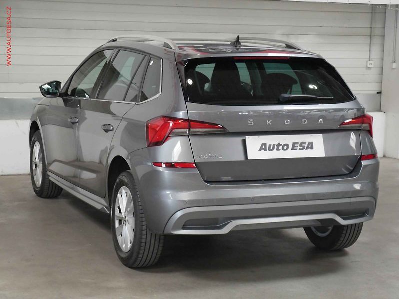 Škoda Kamiq (2023) 1.0 TSI, ČR, Style - fotka 4 z 18