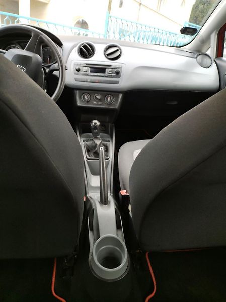 Seat Ibiza (2015) - fotka 6 z 13