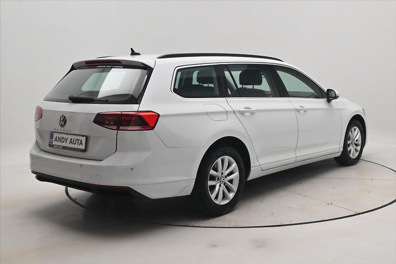 Volkswagen Passat 2,0 TDI 110KW DSG BUSINESS Zár - fotka 5 z 31