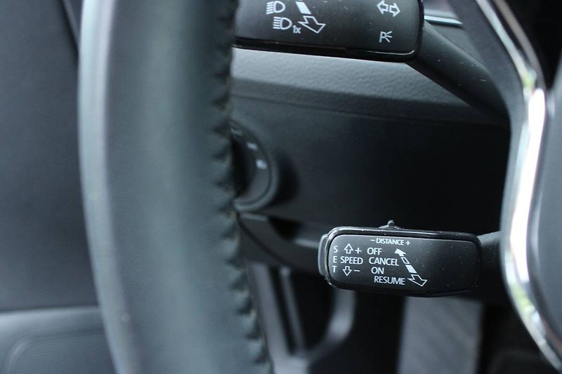 Škoda Superb (2022) 2.0 TDI 110kW LED Matrix manuá - fotka 20 z 33