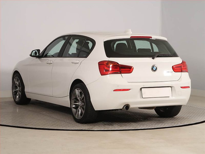 BMW Řada 1 (2015) 116d, Serv.kniha, Tempomat - fotka 4 z 18