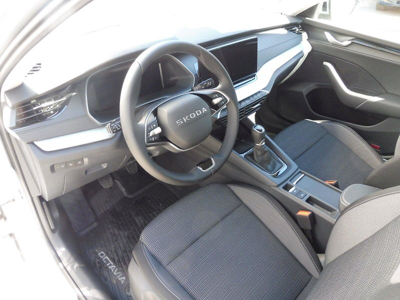 Škoda Octavia (2026) Selection 1,5 TSI 85kW - fotka 6 z 28