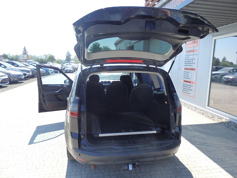 Ford S-MAX 2,0TDCi 103kW DIGI KLIMA,ZÁVĚS - fotka 8 z 16