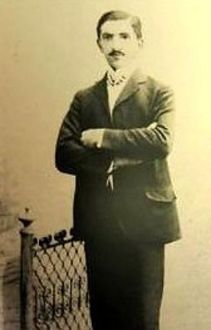 Majitel známé karosárny z Prahy Strašnic Oldřich Uhlík., zdroj: Wikimedia Commons, Anonymous, volné dílo
