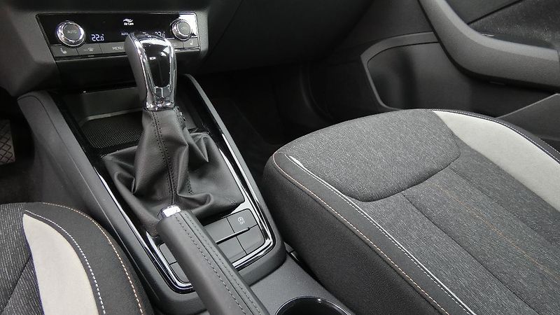 Škoda Kamiq 1.0 TSI Style DSG - fotka 6 z 22