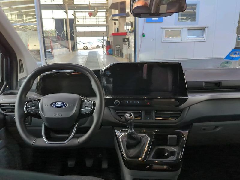Ford Tourneo Custom (2024) L2 TITANIUM 2xŠOUPKY WINTER PK - fotka 5 z 11