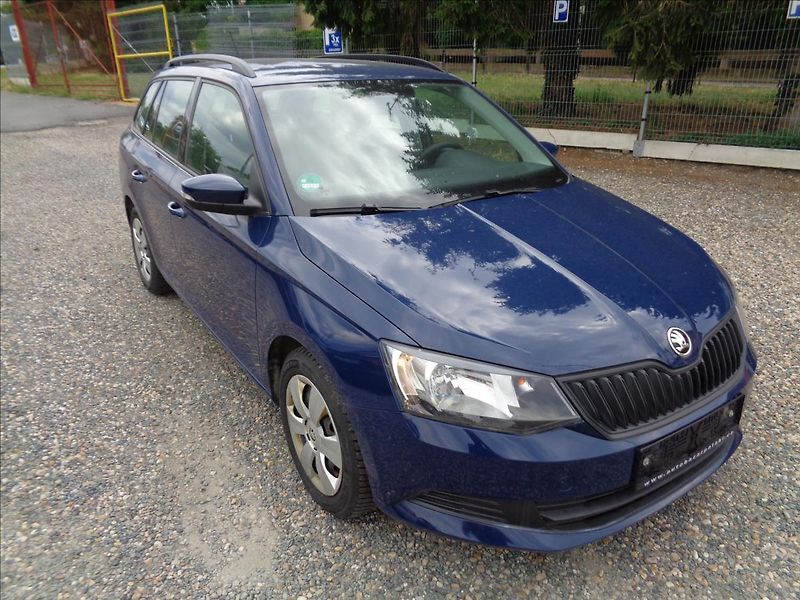Škoda Fabia 1,0 - fotka 1 z 22