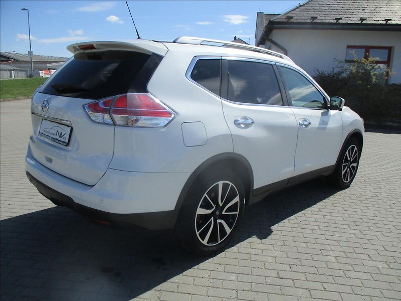 Nissan X-Trail 1,6 dCi 130 Tekna Automat Pano - fotka 4 z 30