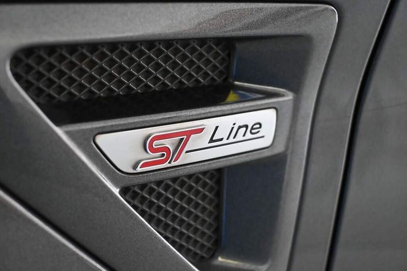 Ford S-MAX (2022) 2.0 ST-LINE 140 KW LED SONY AC - fotka 35 z 39