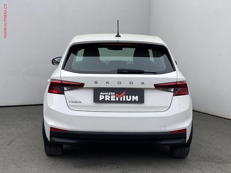 Škoda Fabia (2022) 1.0 MPi, ČR, Ambition - fotka 5 z 15