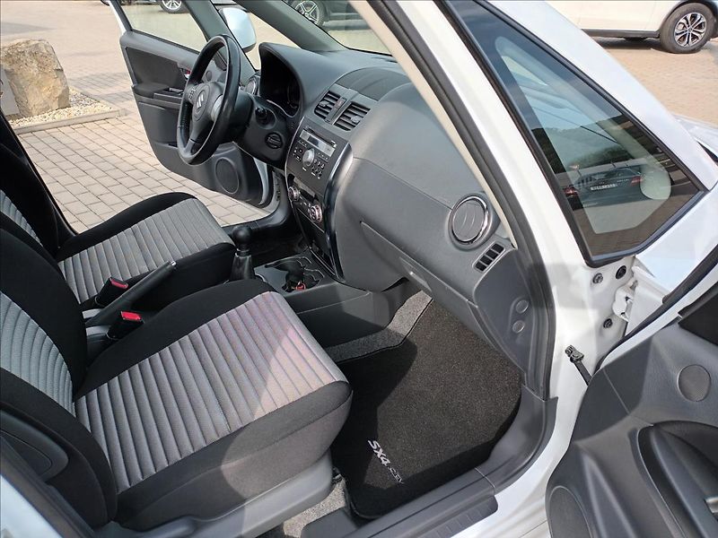 Suzuki SX4 1,6 VVT,79KW,VÝHŘEV,SERVIS, - fotka 22 z 38