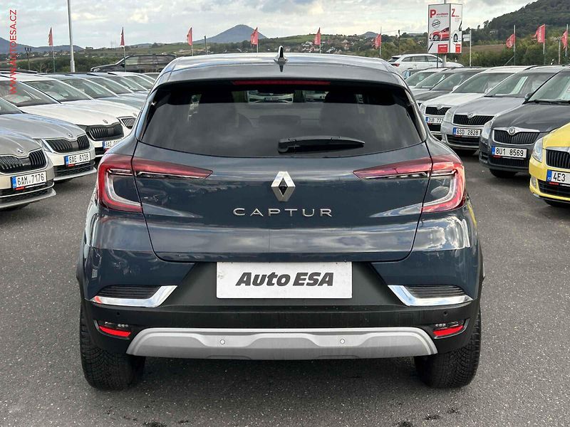 Renault Captur (2024) 1.0 TCe, LED, AC - fotka 5 z 19
