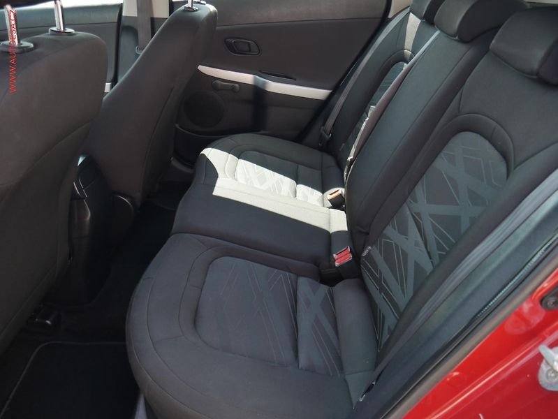 Kia Ceed (2014) 1.4i, 1.maj,ČR, AC - fotka 10 z 19